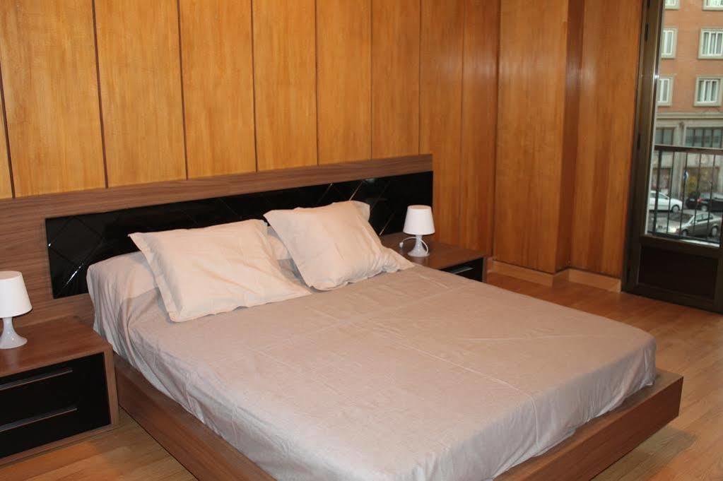 Apartamentos Rialto Madri Exterior foto